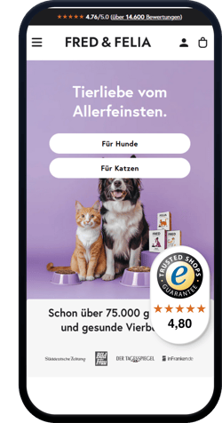 smartphone con la schermata dell'e-commerce fred e felia