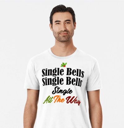 uomo indossa maglietta con scritta single bells