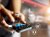 foto di uno smartphone rappresentando l'omnicanalita